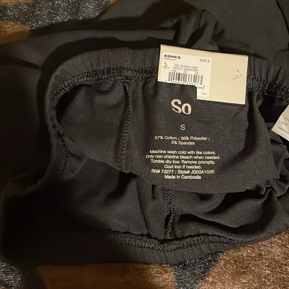 Bundle of Black Women's Leggings & White Cross Front Top! - Picture 5 of 5